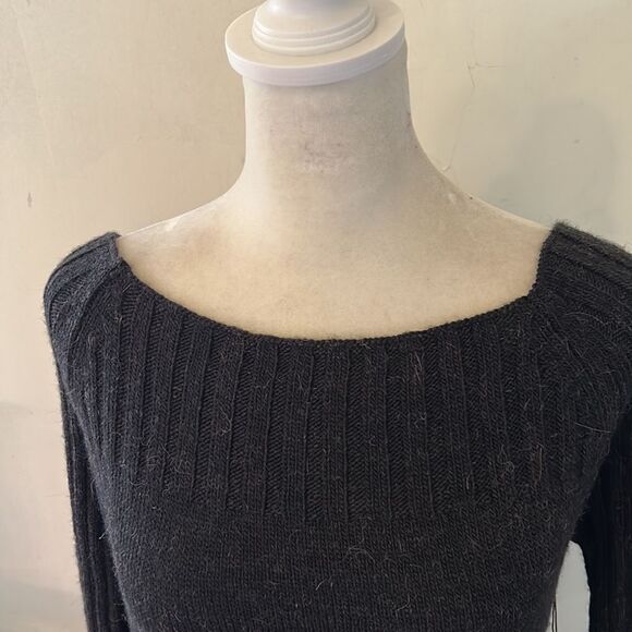 BCBGMAXAZRIA black long sleeve sweater Size M New - Picture 3 of 11